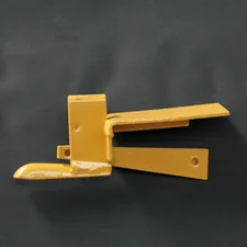 609-kwikstage-end-toe-board-bracket.jpg