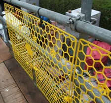 PLASTIC BRICKGUARD (HEXGUARD) - 100 pack - Yellow