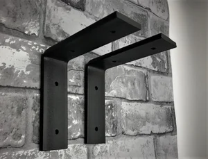 Pair of Scaffold Shelf Brackets - 9" Boards