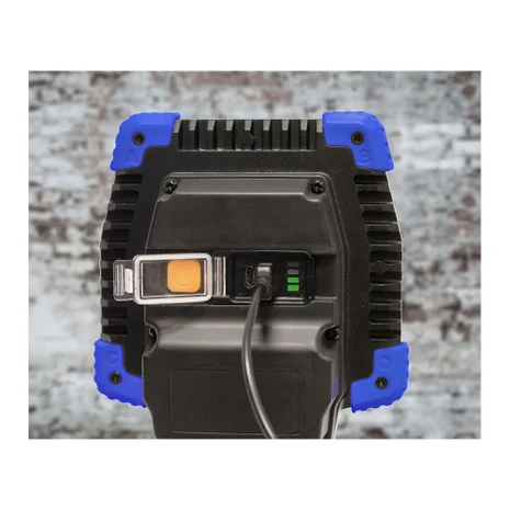 LED Clip Light 30W Rechargeable - 3000 Lumens