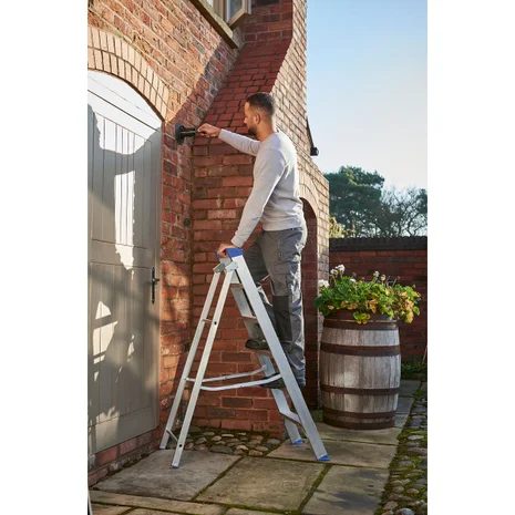 Werner 6 Tread Builders Swingback Stepladder MASTERTRADE