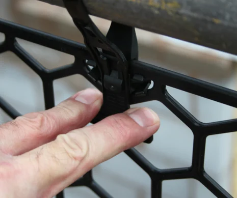 PLASTIC BRICKGUARD (HEXGUARD) - 100 Pack - Black