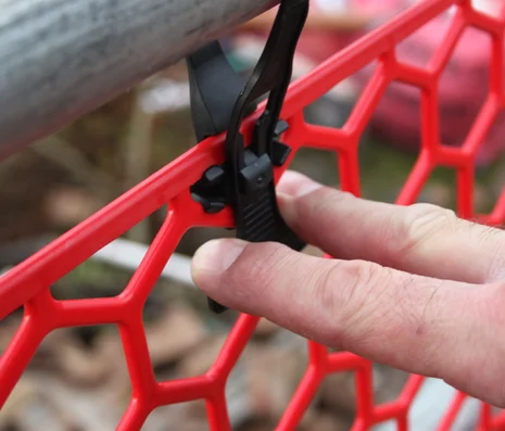 PLASTIC BRICKGUARD (HEXGUARD) - 100 pack - Red